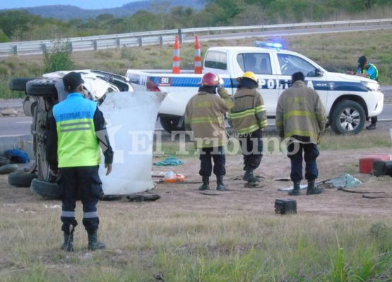 tres muertos y tres heridos tras vuelco de excombatientes en su retorno de San Pedro