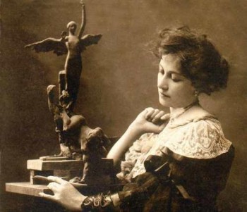 Lola Mora: La mujer que rompió moldes en el mundo de la escultura